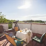 Terrasse בית הארחה