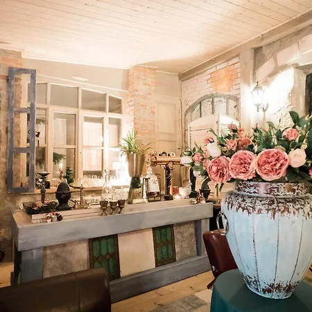 Terrasse 게스트하우스 4*